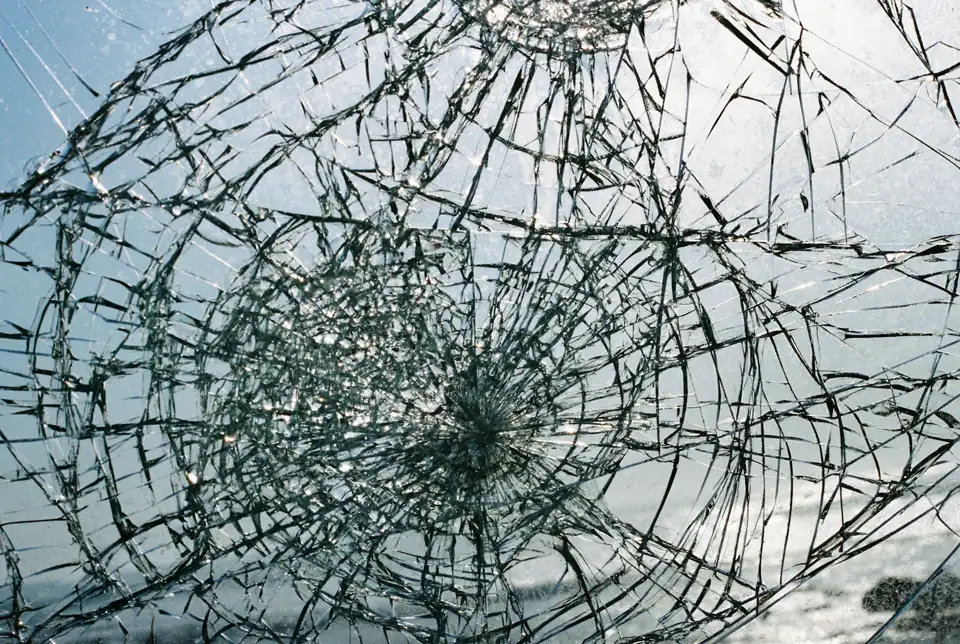 Windshield chip and crack repair in West Melbourne